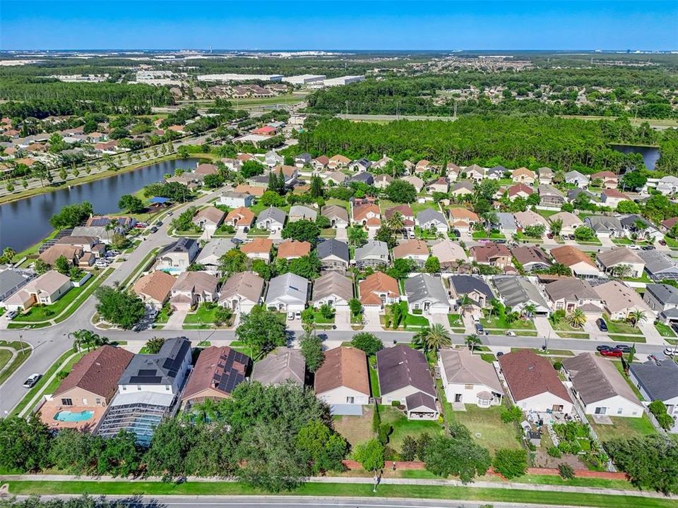 Active With Contract: $449,000 (4 beds, 2 baths, 1945 Square Feet)