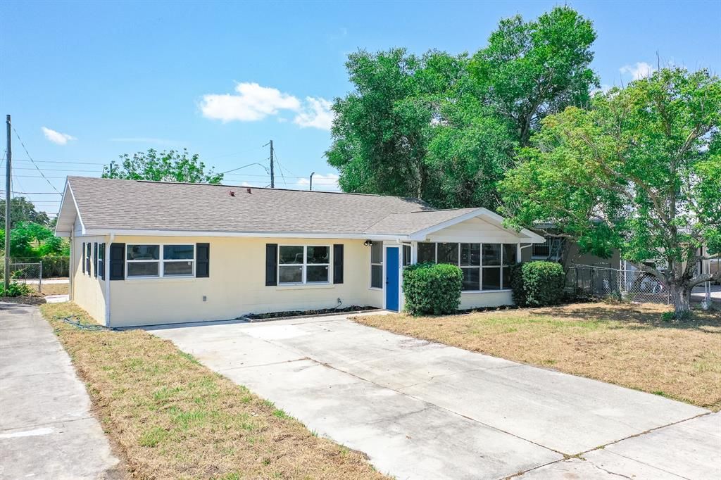 For Sale: $232,000 (3 beds, 2 baths, 1008 Square Feet)