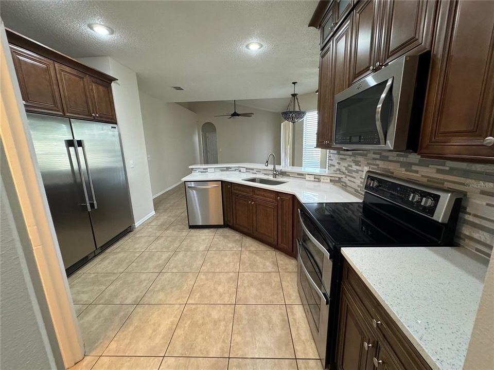 Active With Contract: $2,495 (4 beds, 3 baths, 1987 Square Feet)