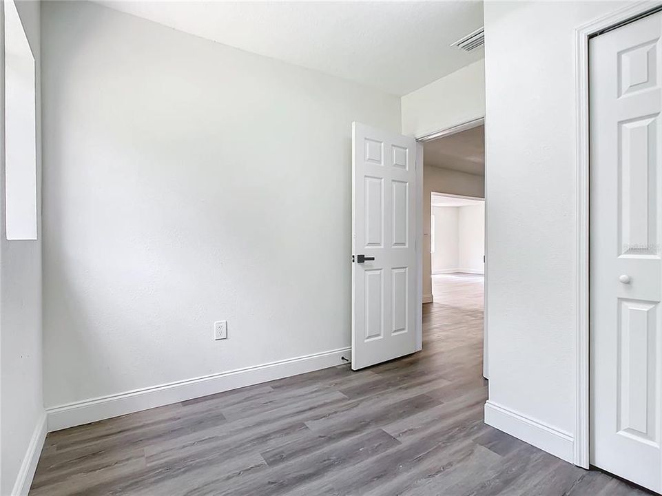 For Sale: $324,990 (4 beds, 2 baths, 1432 Square Feet)