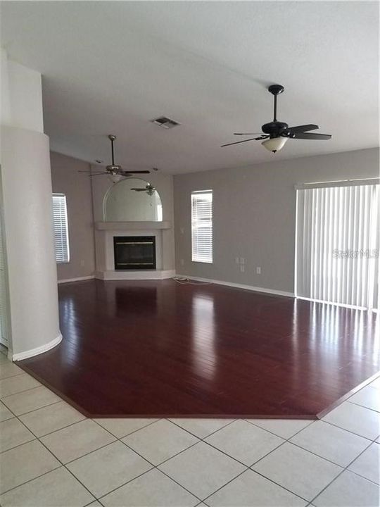 For Rent: $2,200 (3 beds, 2 baths, 1876 Square Feet)