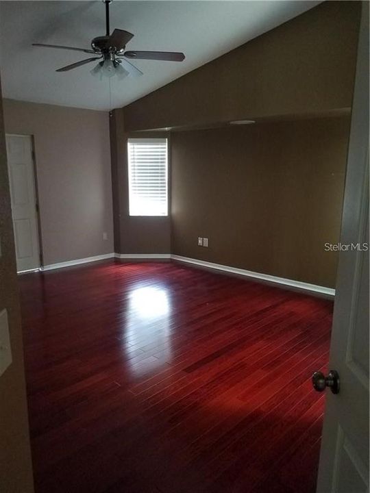 For Rent: $2,200 (3 beds, 2 baths, 1876 Square Feet)