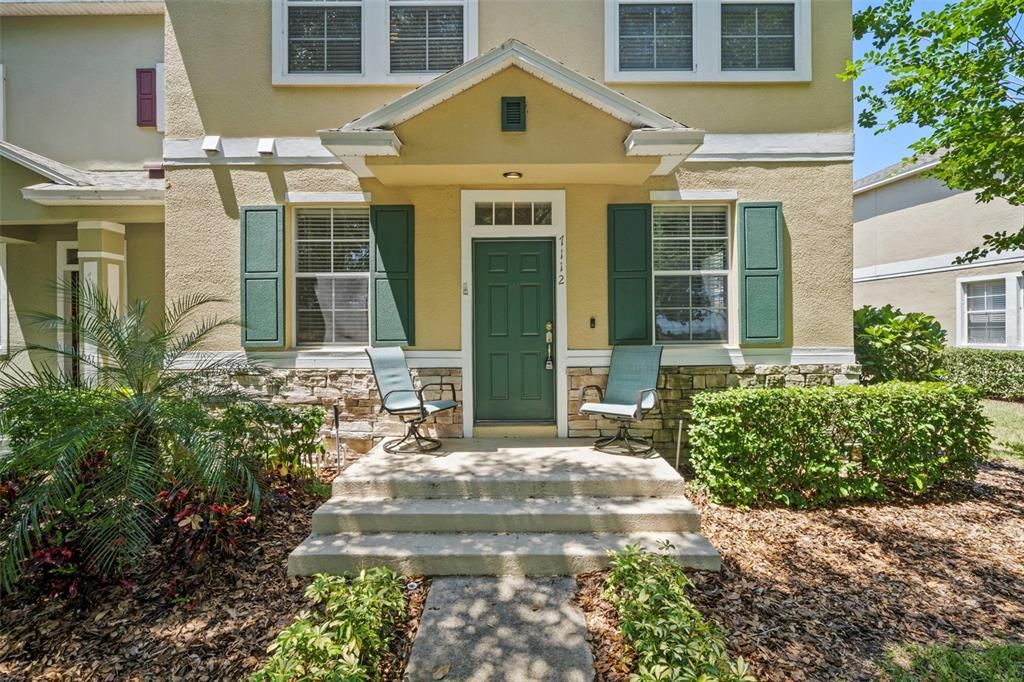 Front porch with Golfcourse view