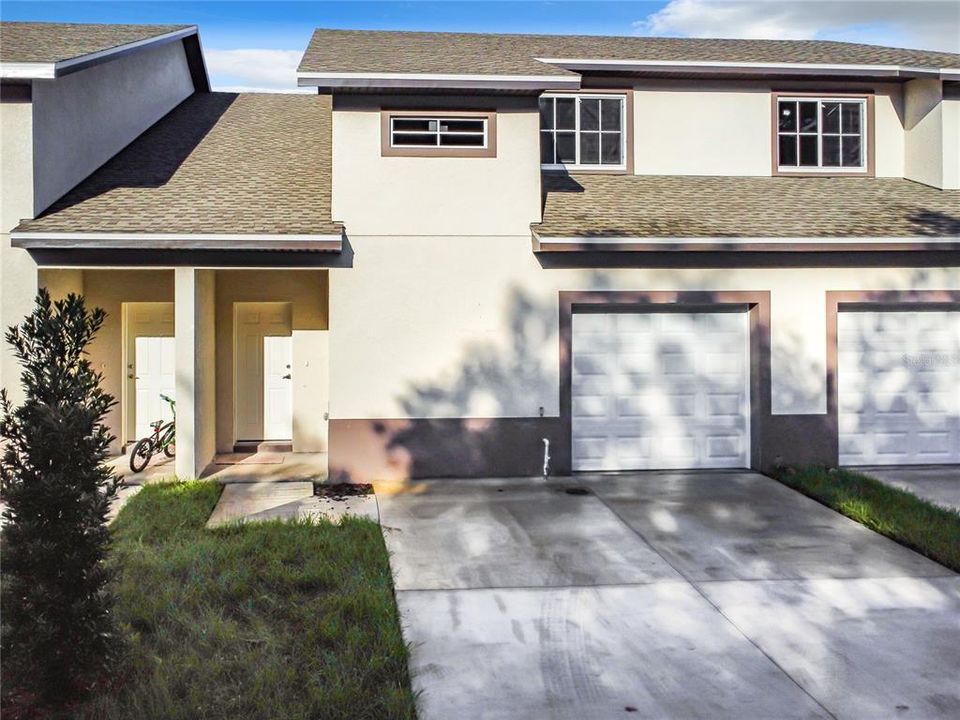 For Rent: $2,100 (3 beds, 2 baths, 1728 Square Feet)