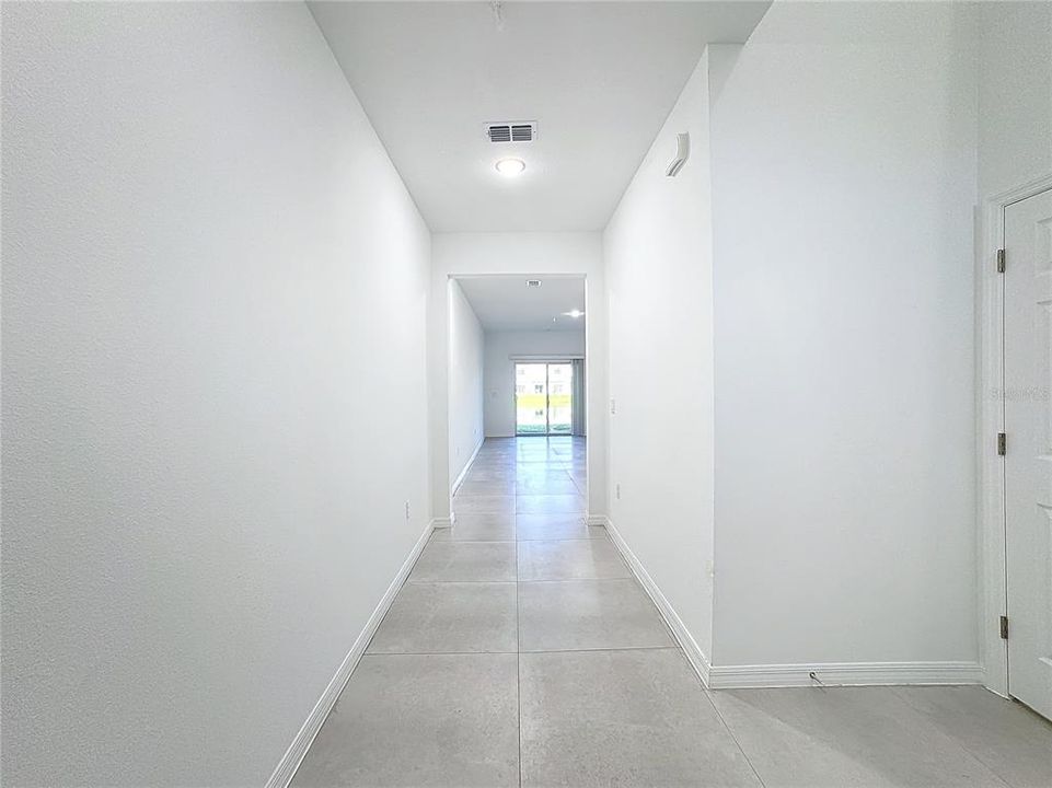 For Rent: $2,100 (3 beds, 2 baths, 1728 Square Feet)