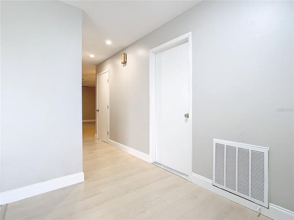 For Sale: $349,990 (3 beds, 2 baths, 1715 Square Feet)