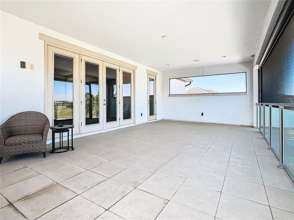 For Sale: $2,000,000 (5 beds, 4 baths, 4329 Square Feet)