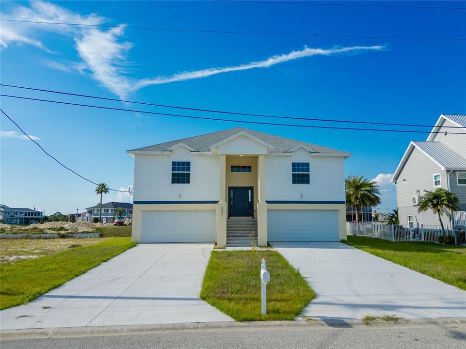 For Sale: $670,000 (3 beds, 2 baths, 1630 Square Feet)