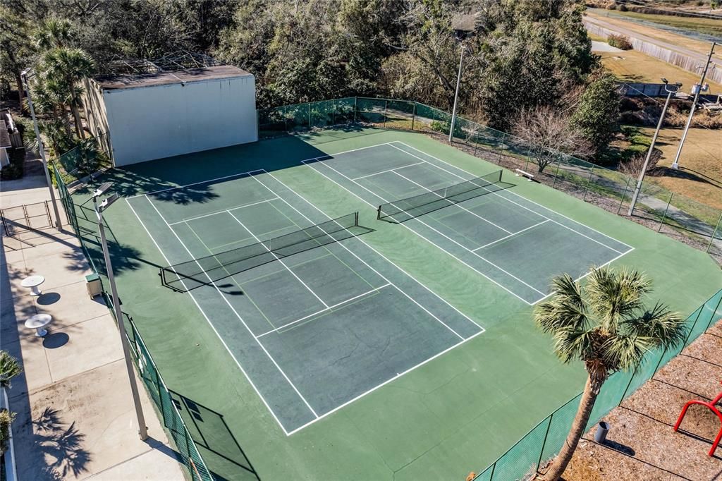 Country Creek Tennis Courts