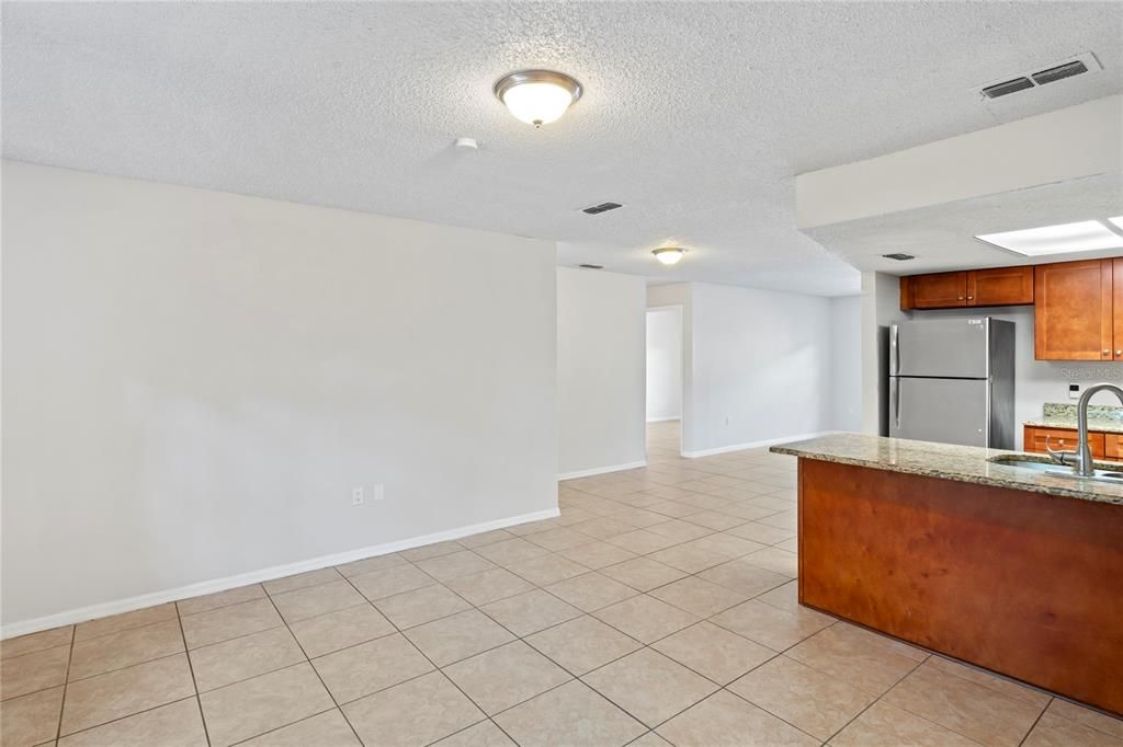 For Sale: $299,900 (3 beds, 2 baths, 1488 Square Feet)