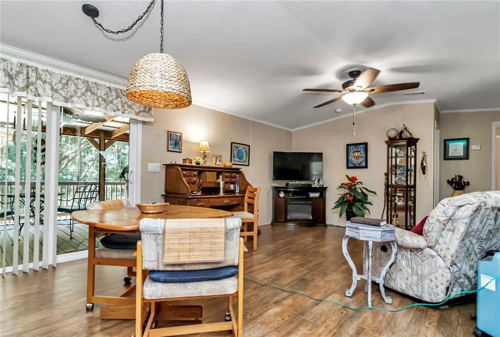 Active With Contract: $450,000 (5 beds, 4 baths, 3063 Square Feet)