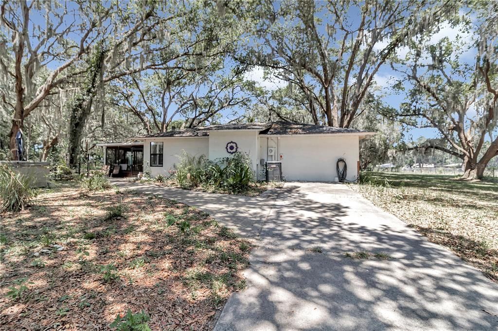 Active With Contract: $450,000 (5 beds, 4 baths, 3063 Square Feet)