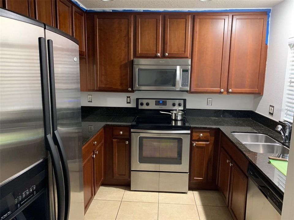 Active With Contract: $1,850 (3 beds, 2 baths, 1561 Square Feet)