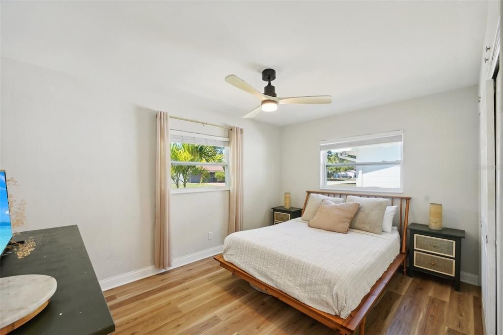 Active With Contract: $474,900 (3 beds, 2 baths, 1206 Square Feet)