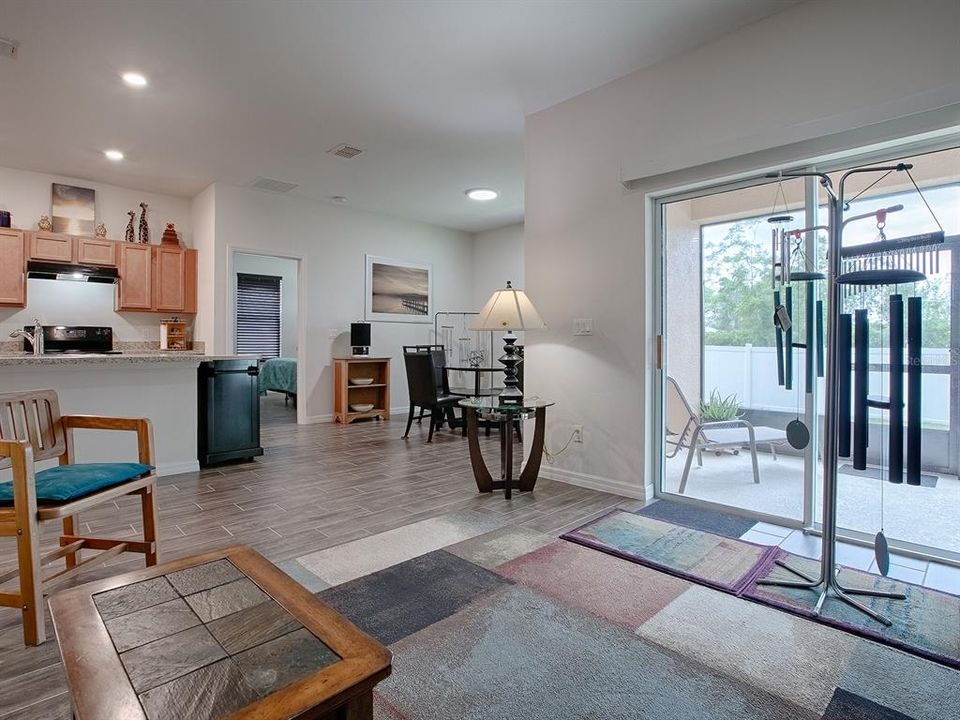 Active With Contract: $298,000 (3 beds, 2 baths, 1593 Square Feet)