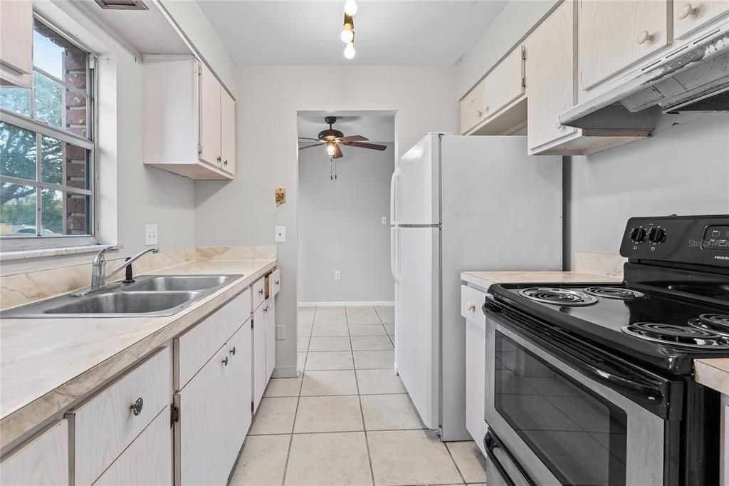 Recently Sold: $117,900 (1 beds, 1 baths, 665 Square Feet)