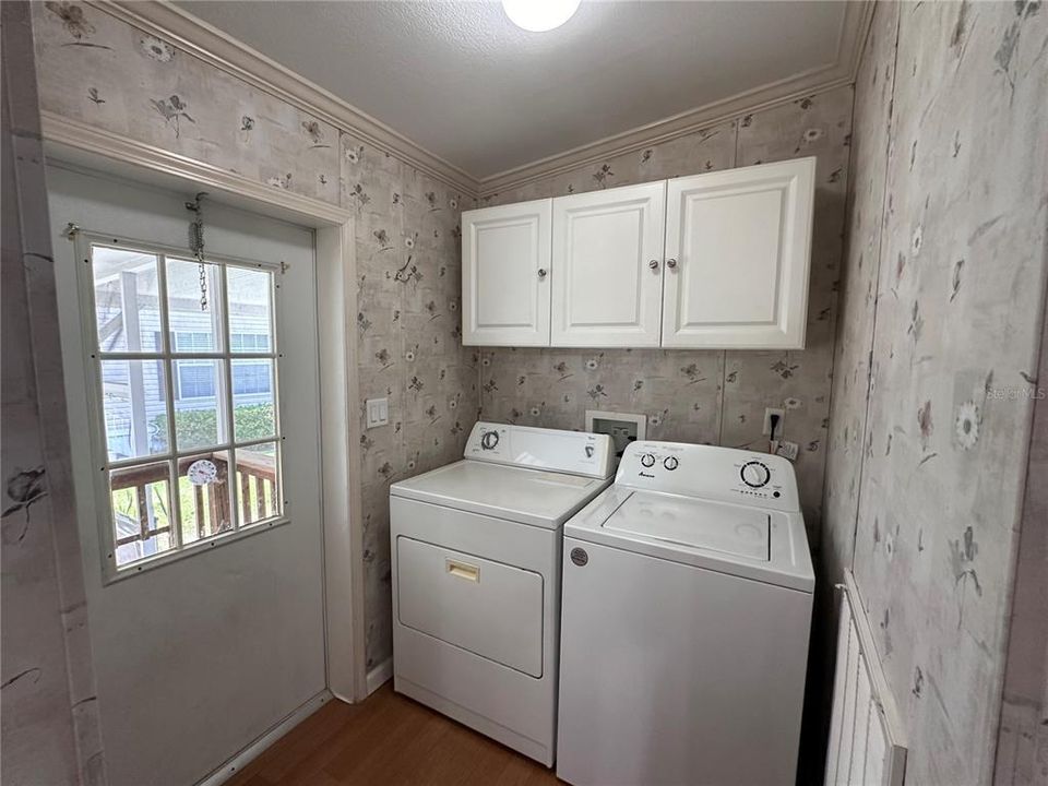 For Sale: $197,000 (3 beds, 2 baths, 1296 Square Feet)