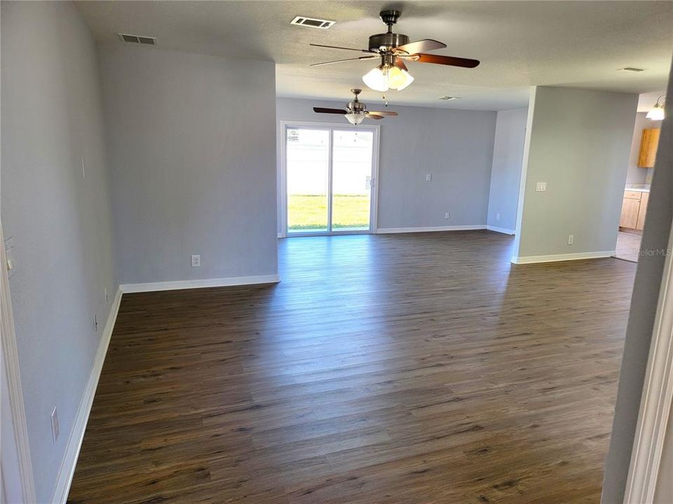 For Rent: $1,875 (3 beds, 2 baths, 1547 Square Feet)