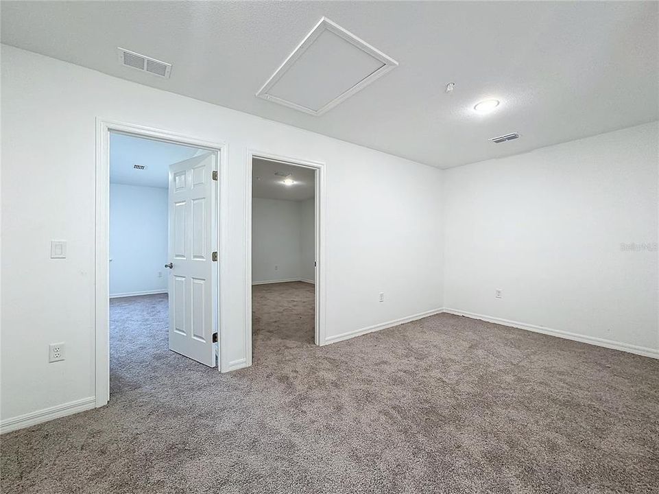 For Rent: $2,100 (3 beds, 2 baths, 1728 Square Feet)