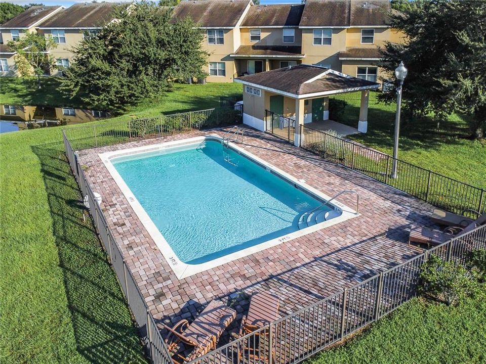 For Rent: $2,100 (3 beds, 2 baths, 1728 Square Feet)