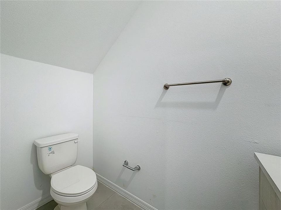 For Rent: $2,100 (3 beds, 2 baths, 1728 Square Feet)