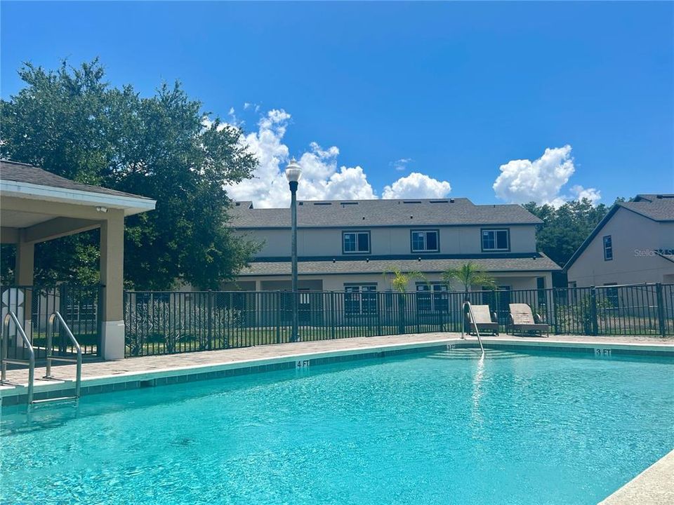 For Rent: $2,100 (3 beds, 2 baths, 1728 Square Feet)