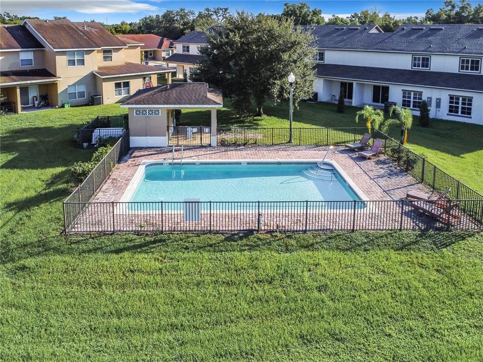 For Rent: $2,100 (3 beds, 2 baths, 1728 Square Feet)