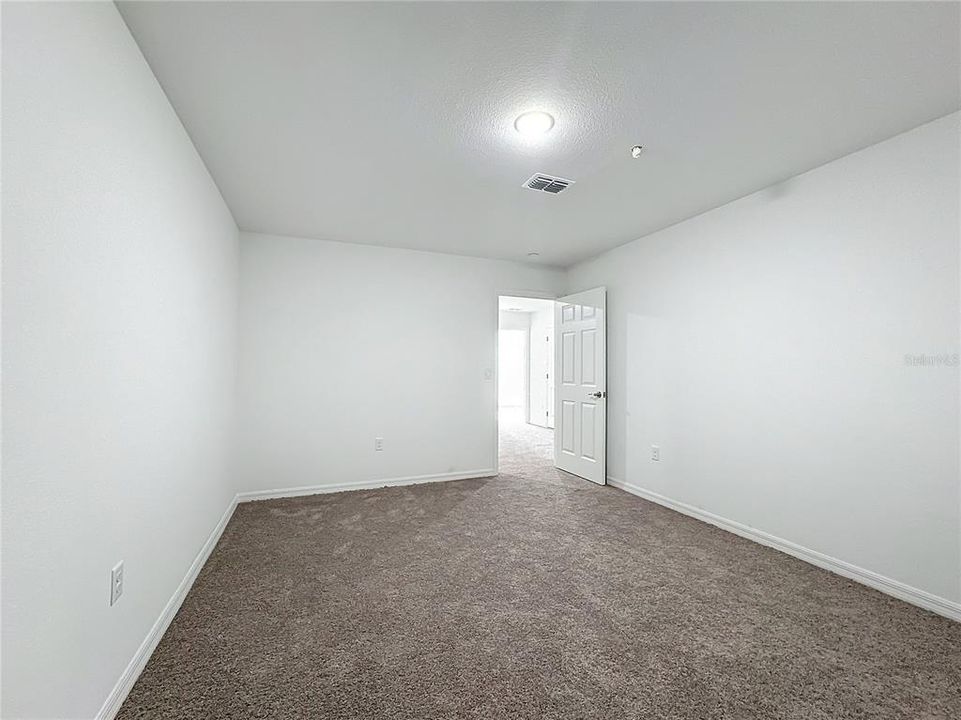 For Rent: $2,100 (3 beds, 2 baths, 1728 Square Feet)