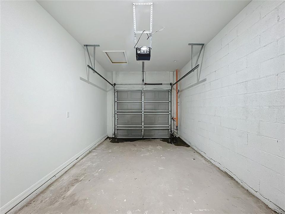 For Rent: $2,100 (3 beds, 2 baths, 1728 Square Feet)