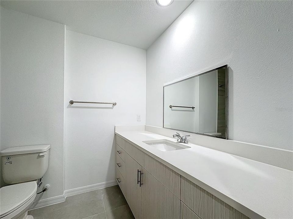 For Rent: $2,100 (3 beds, 2 baths, 1728 Square Feet)