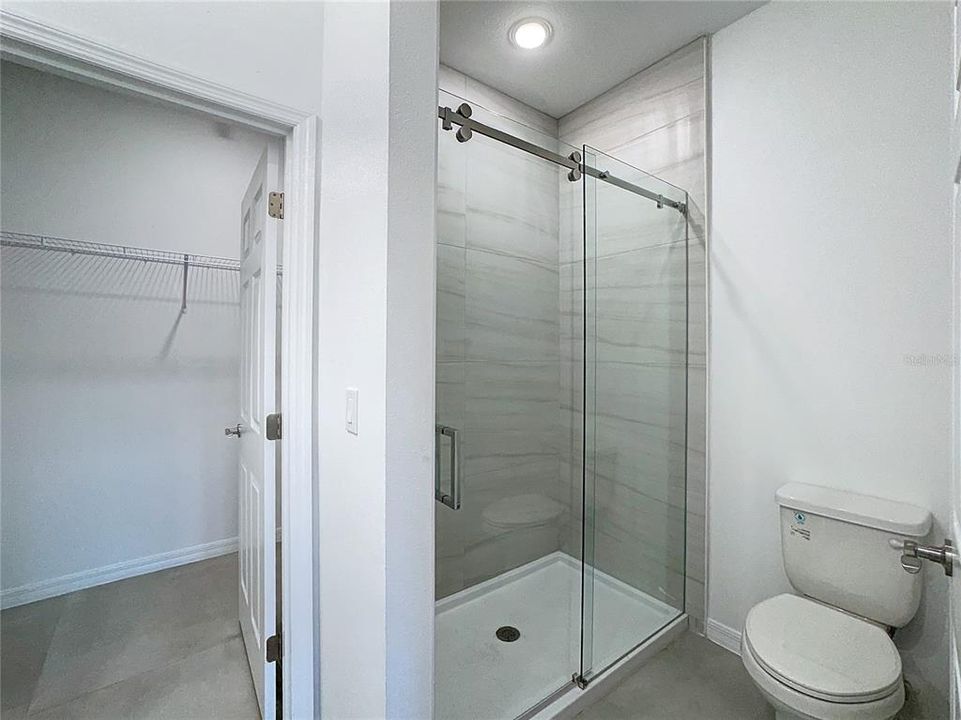 For Rent: $2,100 (3 beds, 2 baths, 1728 Square Feet)