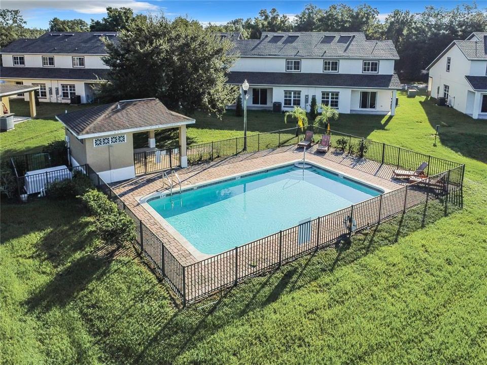 For Rent: $2,100 (3 beds, 2 baths, 1728 Square Feet)