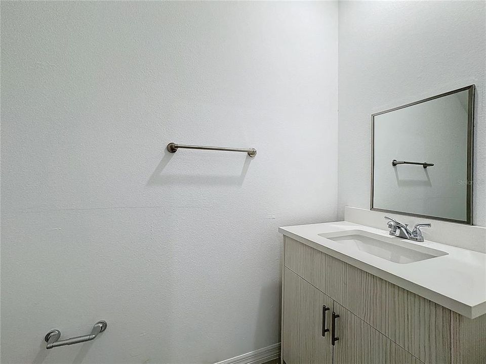 For Rent: $2,100 (3 beds, 2 baths, 1728 Square Feet)