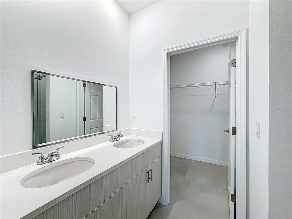 For Rent: $2,100 (3 beds, 2 baths, 1728 Square Feet)