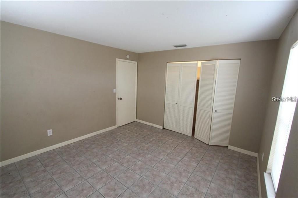 Active With Contract: $1,375 (2 beds, 1 baths, 784 Square Feet)