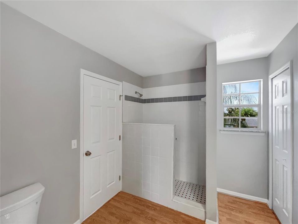 Active With Contract: $335,000 (3 beds, 1 baths, 1248 Square Feet)