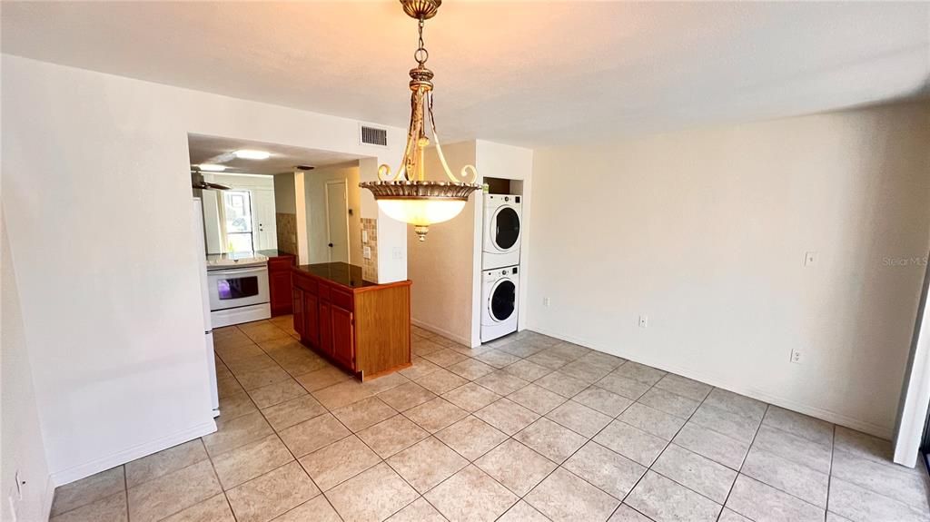 For Rent: $1,800 (2 beds, 2 baths, 1252 Square Feet)