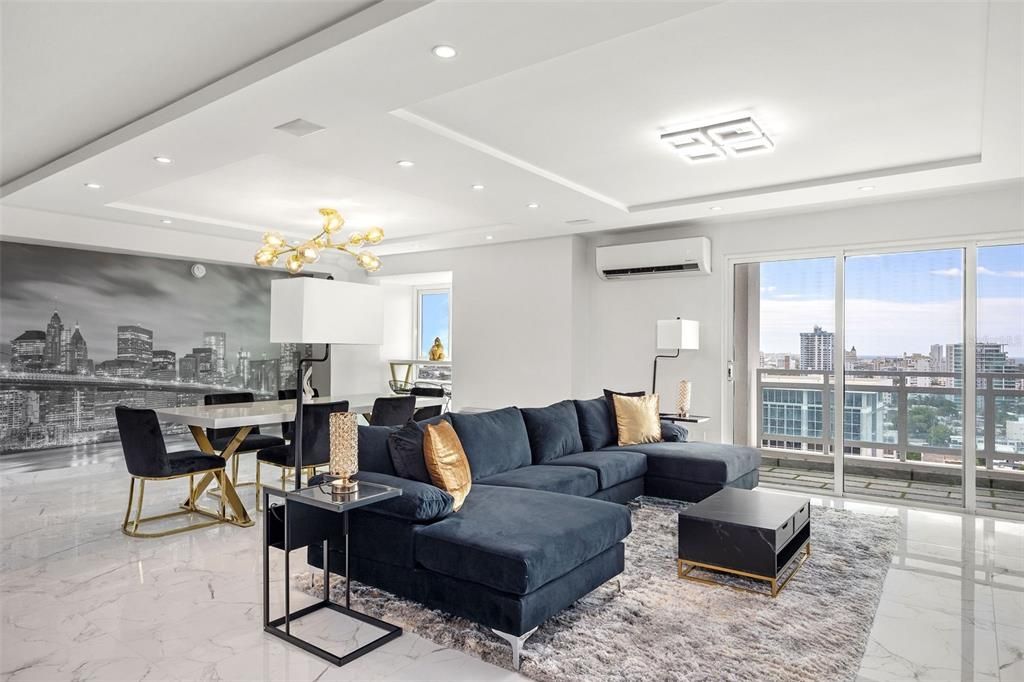 Recently Sold: $819,000 (2 beds, 2 baths, 1465 Square Feet)