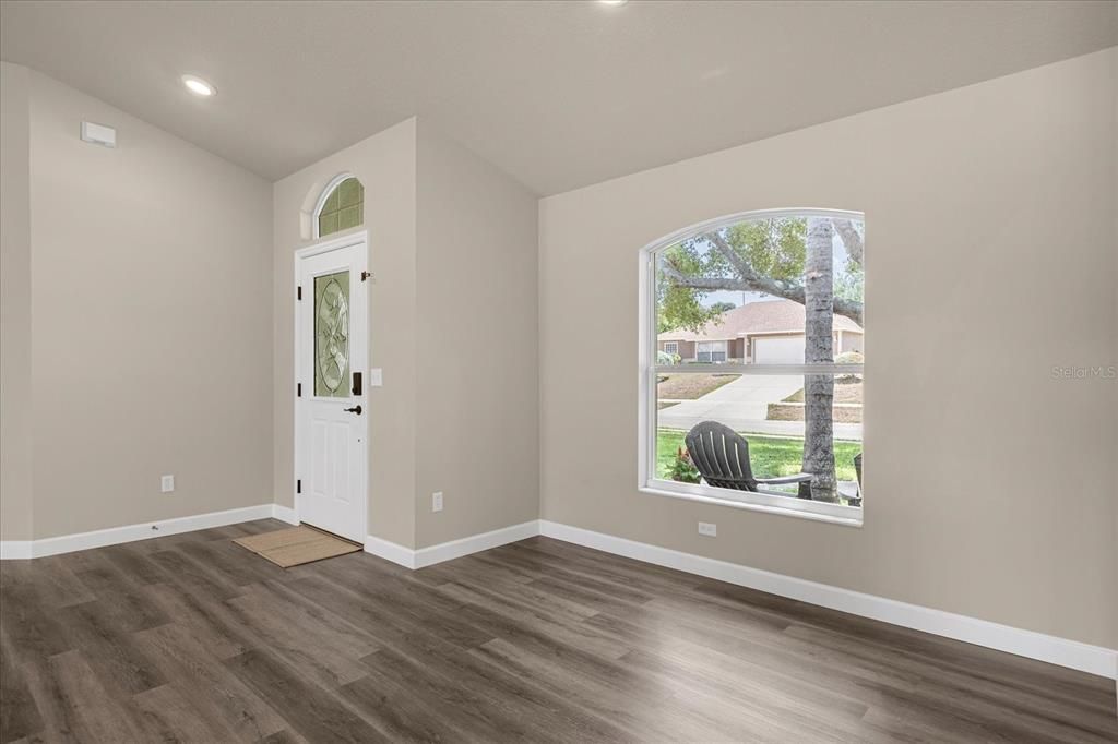 Entrance & Formal Dining Room