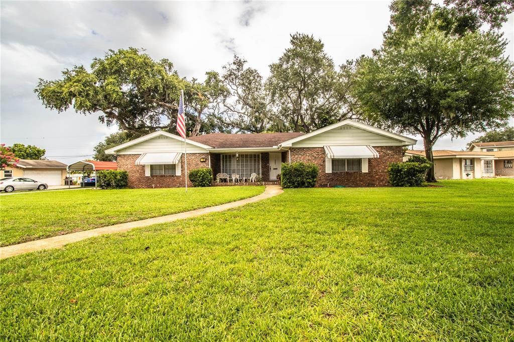 Active With Contract: $335,000 (3 beds, 2 baths, 1862 Square Feet)