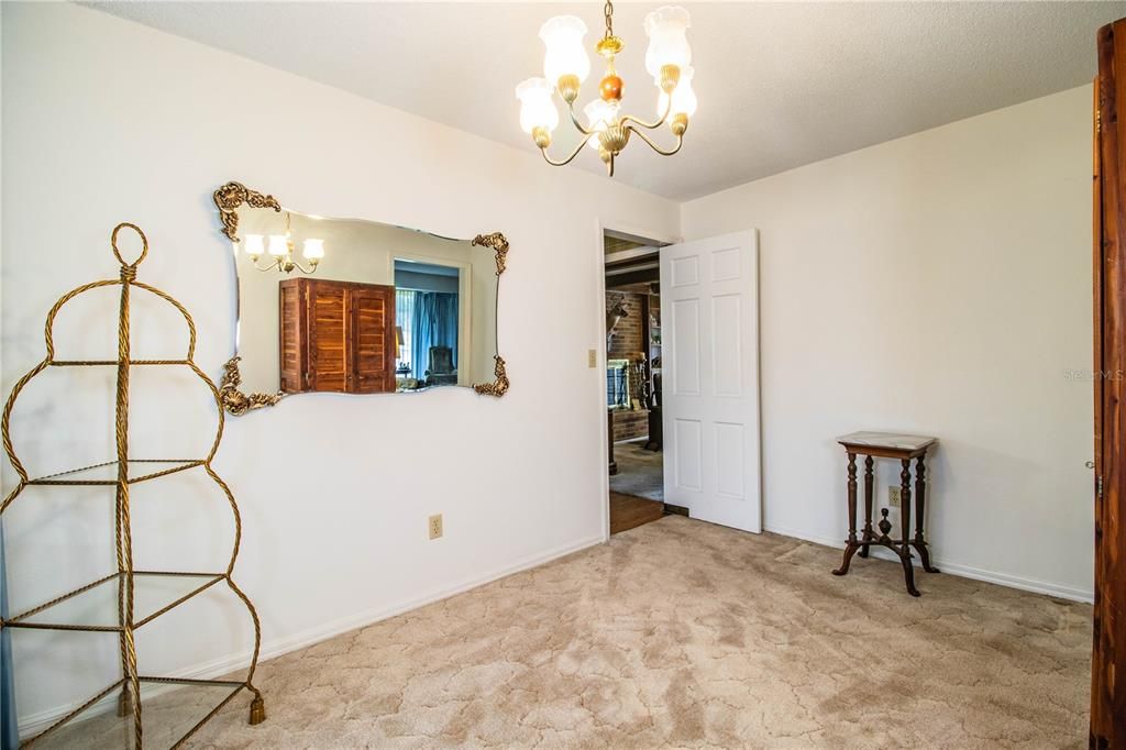 Active With Contract: $335,000 (3 beds, 2 baths, 1862 Square Feet)