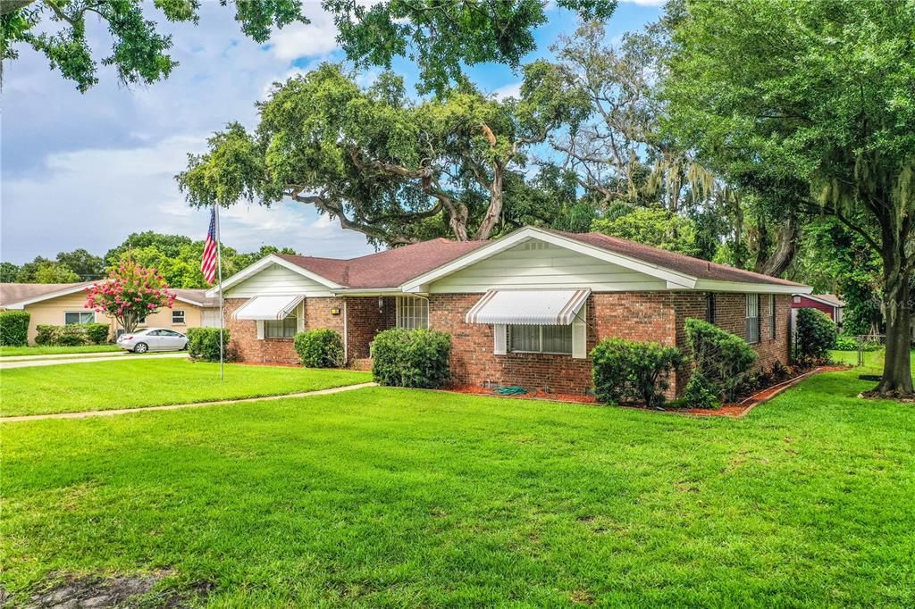 Active With Contract: $335,000 (3 beds, 2 baths, 1862 Square Feet)