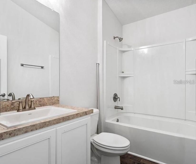 Active With Contract: $338,400 (3 beds, 2 baths, 1505 Square Feet)