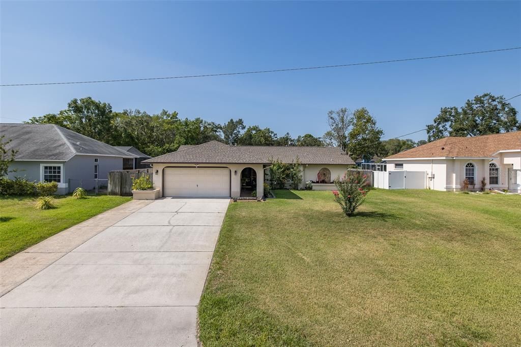 Active With Contract: $315,000 (3 beds, 2 baths, 1350 Square Feet)