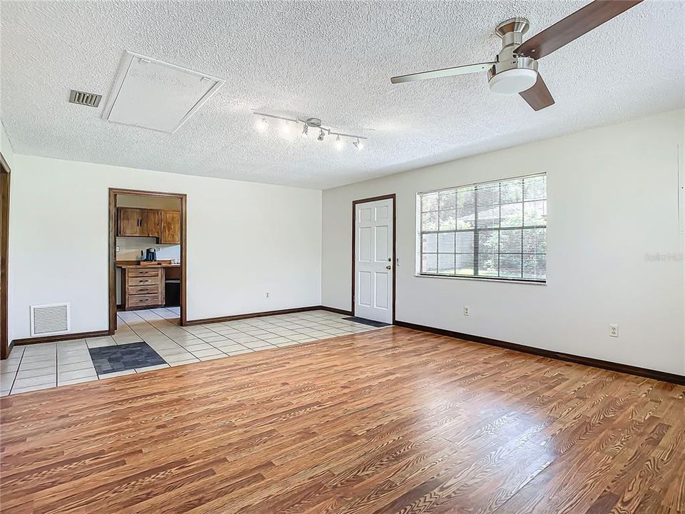 In-law suite living/dining room