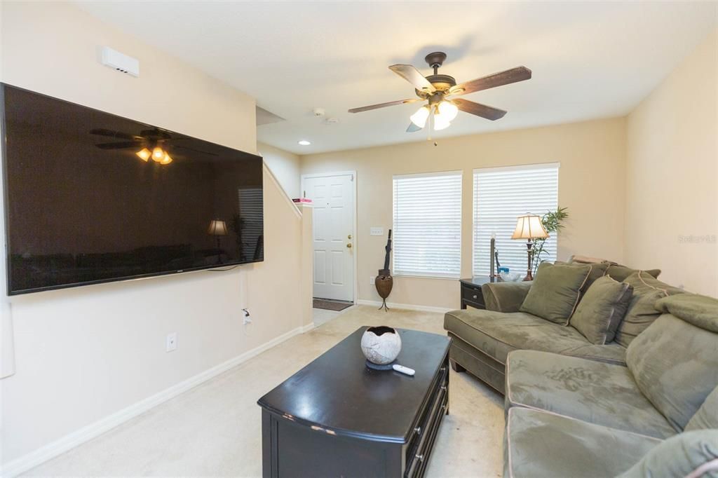 For Sale: $279,900 (3 beds, 2 baths, 1461 Square Feet)