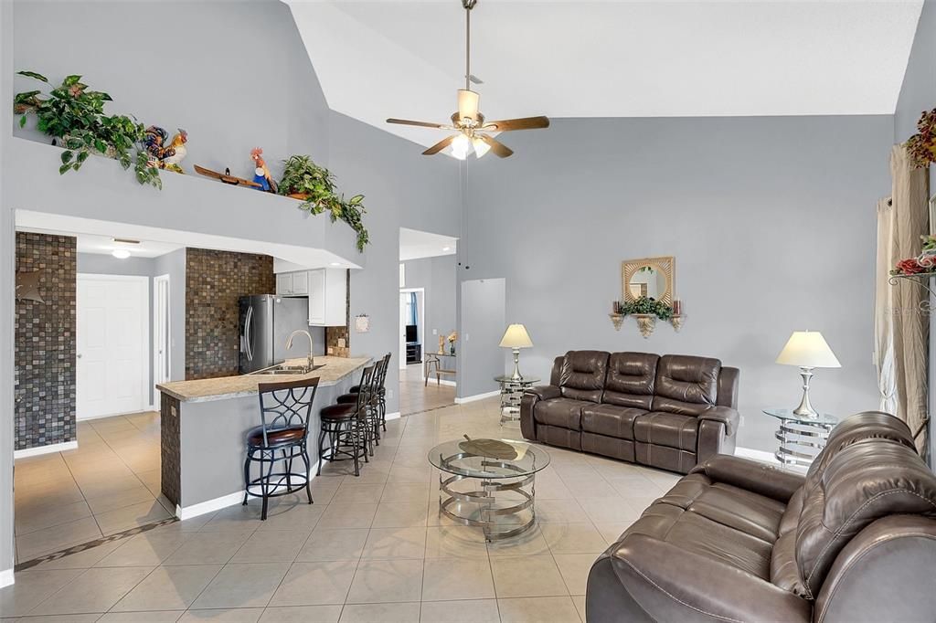 Active With Contract: $430,000 (4 beds, 2 baths, 1899 Square Feet)