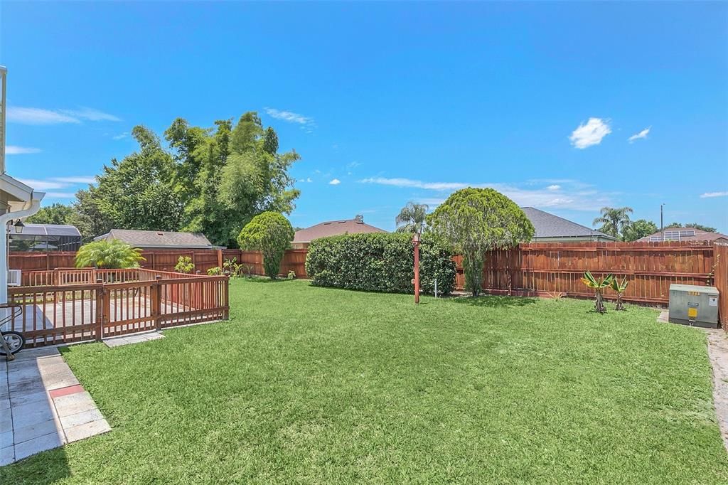 Active With Contract: $430,000 (4 beds, 2 baths, 1899 Square Feet)