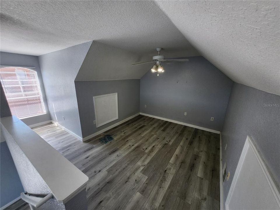 Active With Contract: $2,300 (2 beds, 2 baths, 1373 Square Feet)