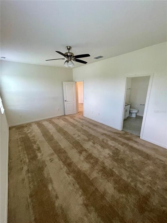 Recently Rented: $2,549 (4 beds, 2 baths, 2122 Square Feet)